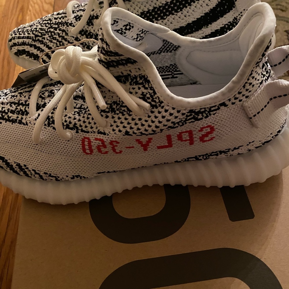 Yeezy boost 350 v2 zebra!!